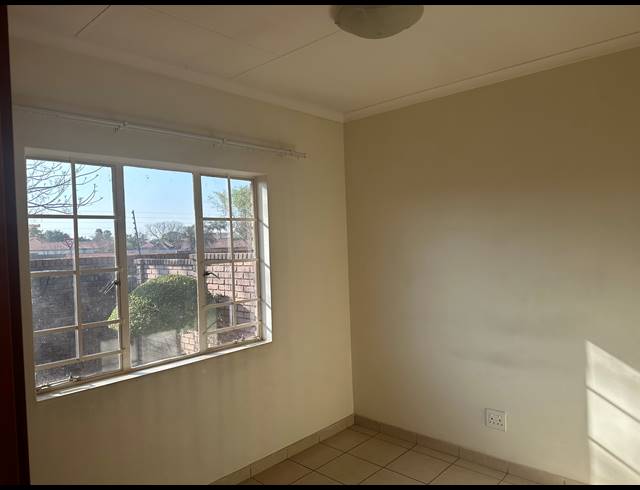 2 BEDROOM GATED ESTATE FOR SALE IN THE ORCHARDS